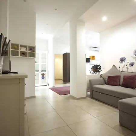 Διαμέρισμα Piramide House *