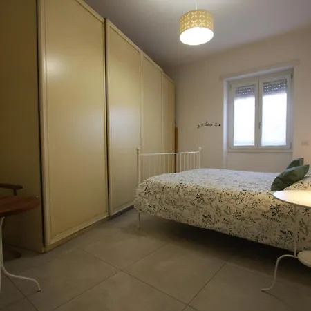 Piramide House *