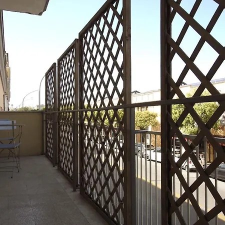 Piramide House Рим